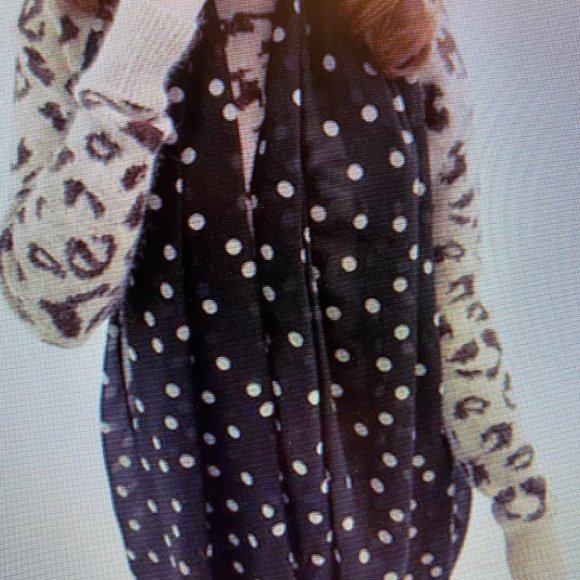 Soft  Fashion Polka Dots Pattern Chiffon  Scarves - Picture 4 of 11